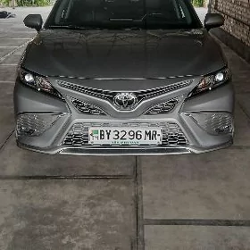 Toyota Camry 2021