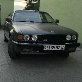 BMW 750 1991