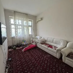 30mkr 2kom(всоки потолки)