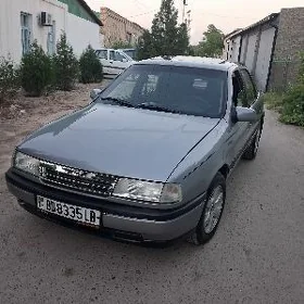Opel Vectra 1990