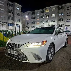 Lexus ES 350 2018