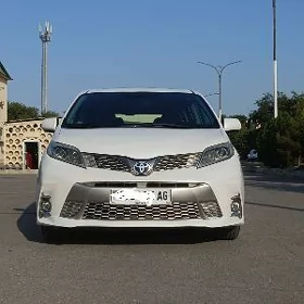 Toyota Sienna 2017