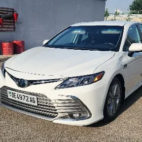 Toyota Camry 2021
