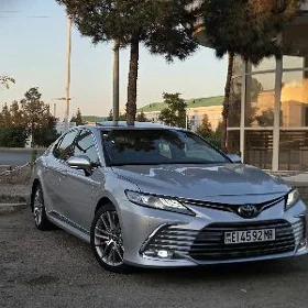 Toyota Camry 2023