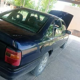 Opel Vectra 1992