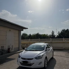 Hyundai Elantra 2012