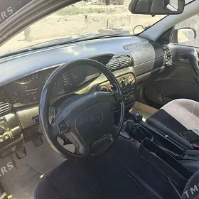Opel Omega 1995