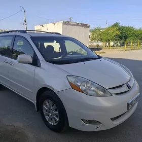 Toyota Sienna 2005
