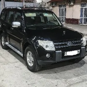 Mitsubishi Pajero 2008