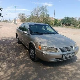 Toyota Camry 1999