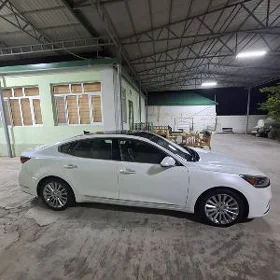 Kia Cadenza 2017