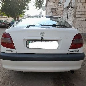 Toyota Avensis 2001