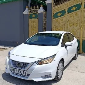 Nissan Versa 2021