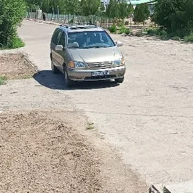 Toyota Sienna 2002