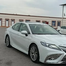 Toyota Camry 2020
