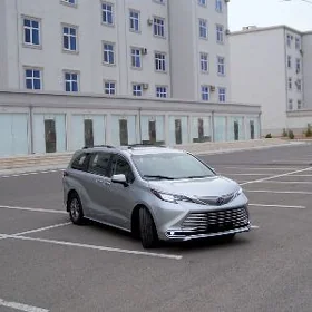 Toyota Sienna 2021