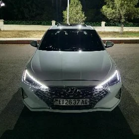 Hyundai Elantra 2020