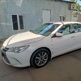 Toyota Camry 2016