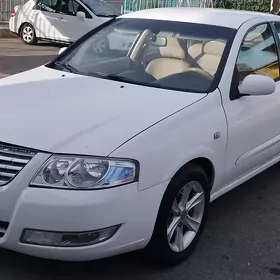 Nissan Sunny 2011
