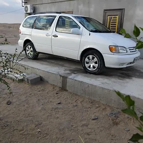 Toyota Sienna 2002
