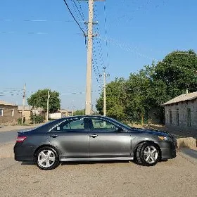 Toyota Camry 2010