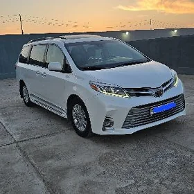 Toyota Sienna 2018