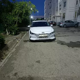Hyundai Elantra 2021