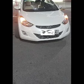 Hyundai Elantra 2012