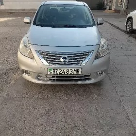 Nissan Versa 2013