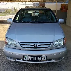 Toyota Sienna 2001