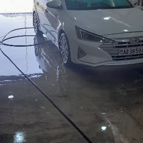 Hyundai Elantra 2018
