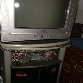 Telewizor bilen podstawka