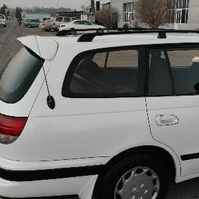 Toyota Carina 1993