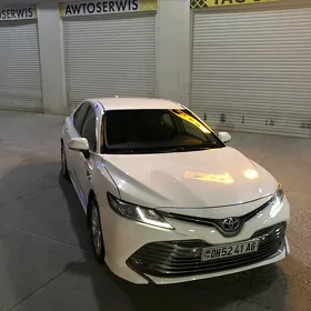 Toyota Camry 2020