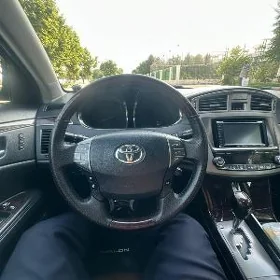 Toyota Avalon 2011