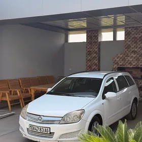 Opel Astra 2008