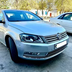 Volkswagen Passat 2011
