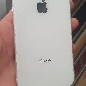 iPhone XR ak arassa gyssagly