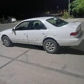 Toyota Camry 1999