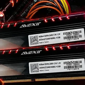 Оперативки 8 Гб DDR 4 2400 MHz