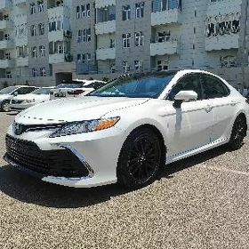 Toyota Camry 2023