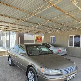 Toyota Camry 1999