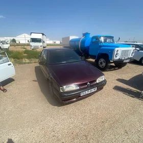Renault Europa 19 1996