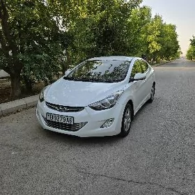 Hyundai Elantra 2011