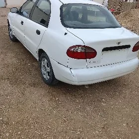 Daewoo Lanos 1999
