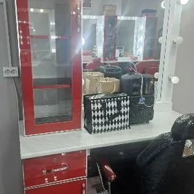 Satlyk aýna