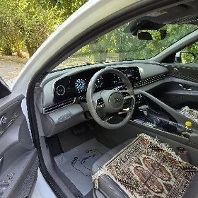 Hyundai Elantra 2021