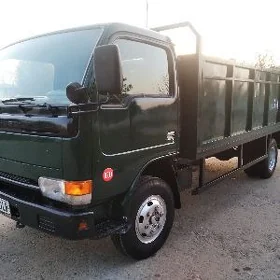 Mitsubishi Canter 2006