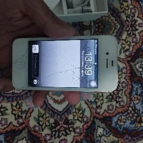 iPhone 4 s ios versiyasy Rodno