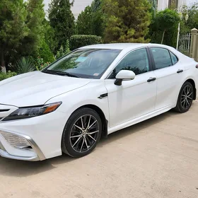 Toyota Camry 2022